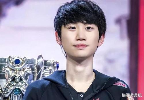 韩服doinb最新爆料,揭秘LPL战队最新动态与战术布局 第3张 韩服doinb最新爆料,揭秘LPL战队最新动态与战术布局 第3张